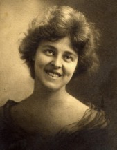 Elizabeth Mabel Gertrude Holmes